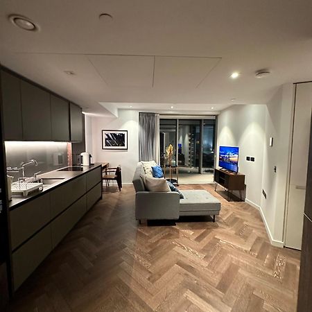 Battersea Power Station Apartment London Exterior photo