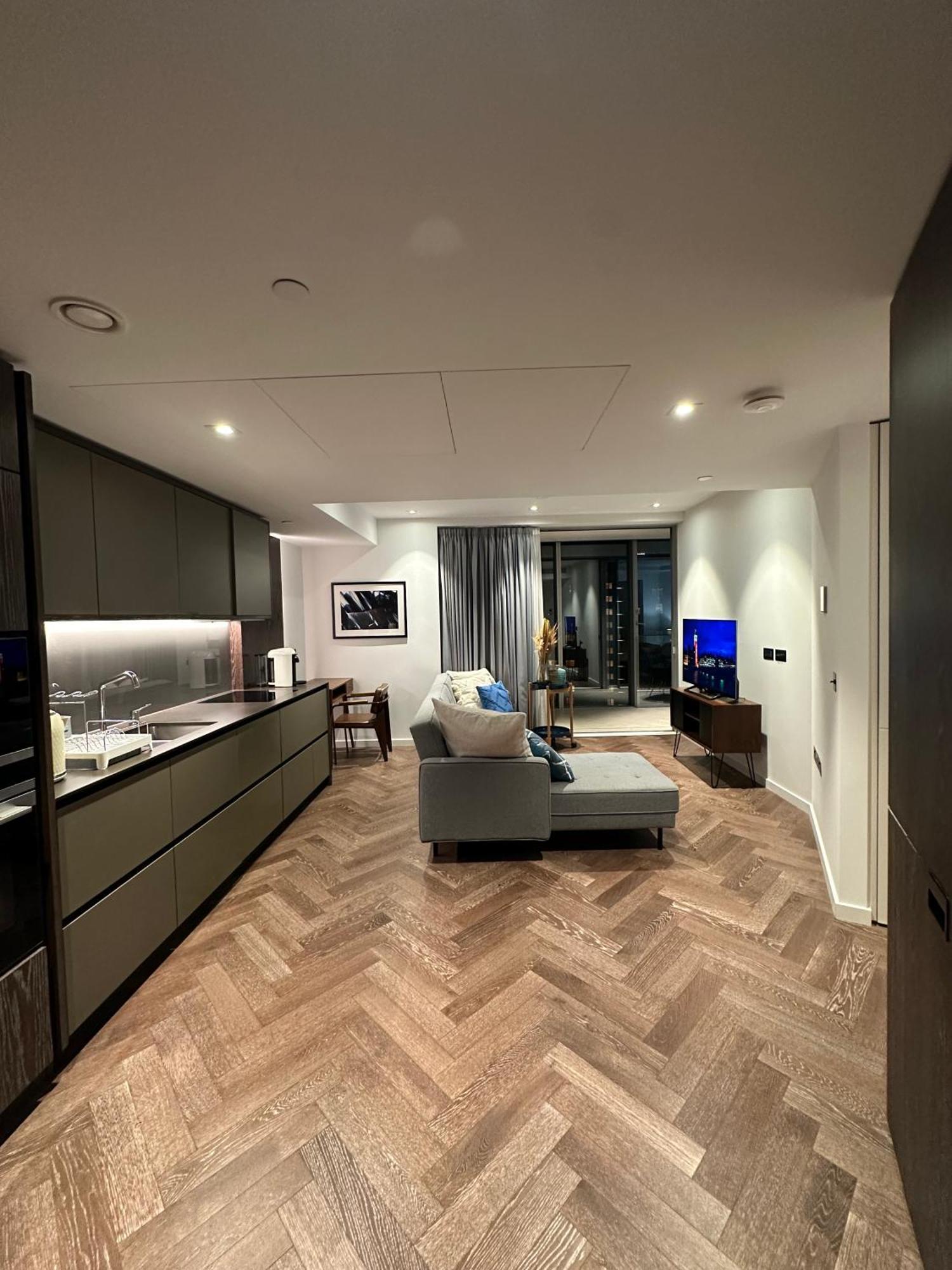 Battersea Power Station Apartment London Exterior photo