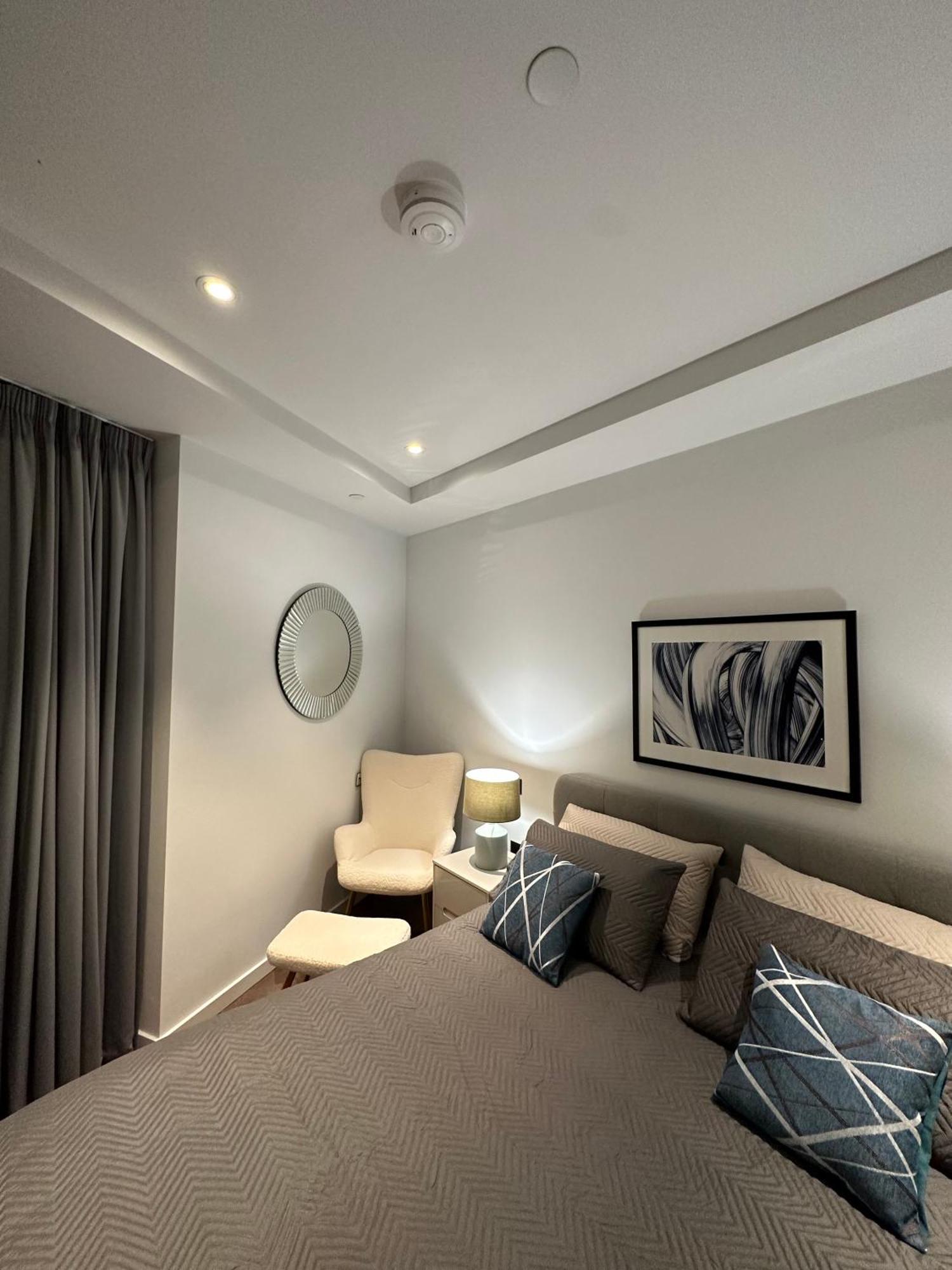 Battersea Power Station Apartment London Exterior photo